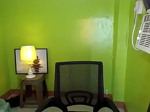 SultryCyraFoxmore online show from 04/04/26, 04:00