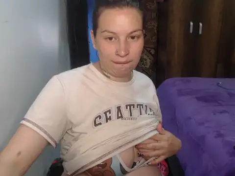 cloequeen15 online show from 04/12/26, 04:56