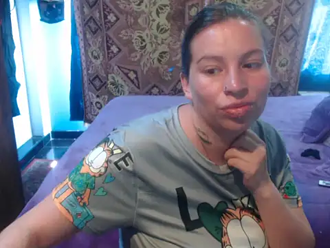 cloequeen15 online show from 04/26/26, 03:42