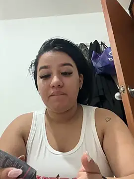 Aliciawhitee online show from 10/15/25, 12:44