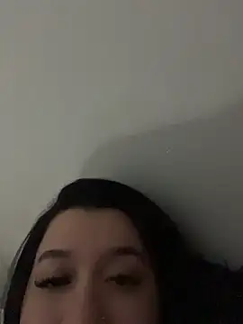 Aliciawhitee online show from 04/28/26, 04:39