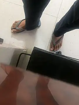 Snapshot of longfuckk chatting on 03/21/26, 12:48 longfuckk online show from 03/21/26, 12:48