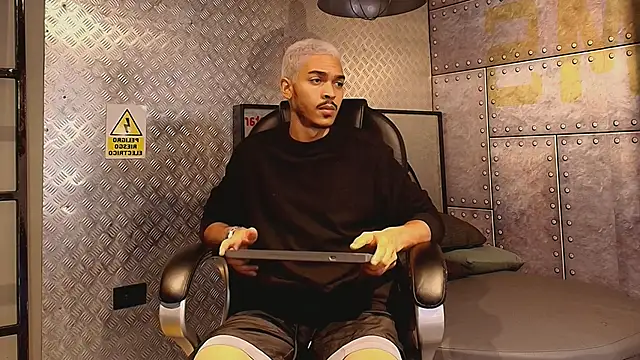 MarcusRain  online show from 09/26/25, 04:05