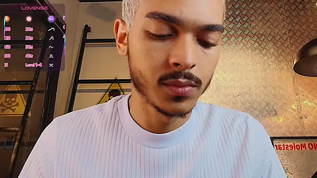 MarcusRain  online show from 10/04/25, 03:59