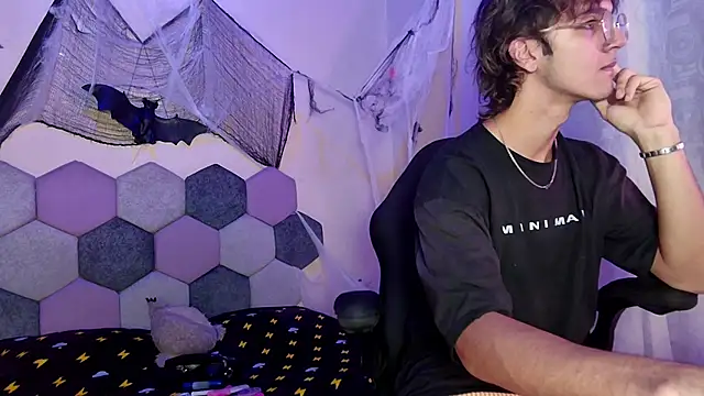 Snapshot of 2006_tgn chatting on 11/03/25, 12:39 2006 tgn online show from 11/03/25, 12:39