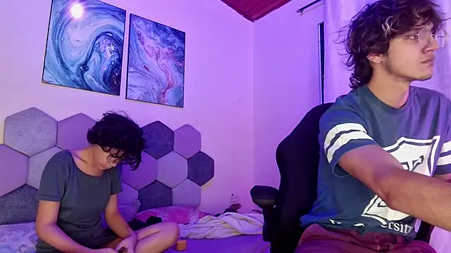 Snapshot of 2006_tgn chatting on 11/23/25, 12:16 2006 tgn online show from 11/23/25, 12:16