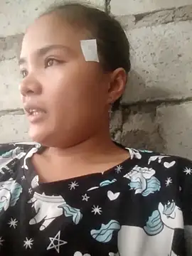 Sexy-Mama25 online show from 10/31/25, 02:01