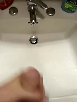 Empi19cm online show from 09/18/25, 05:09