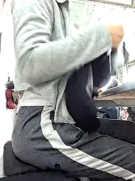 irina hana online show from 11/28/25, 01:08