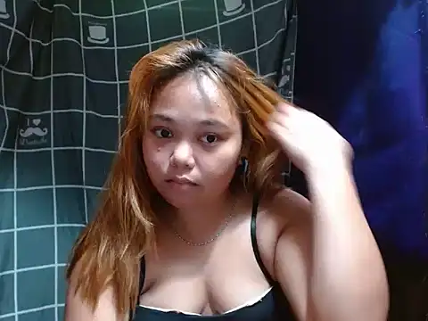 Snapshot of Hajaima chatting on 12/05/25, 02:42 Hajaima online show from 12/05/25, 02:42