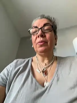 Snapshot of dieseldame1313 chatting on 01/18/25, 09:02 dieseldame1313 online show from 01/18/25, 09:02