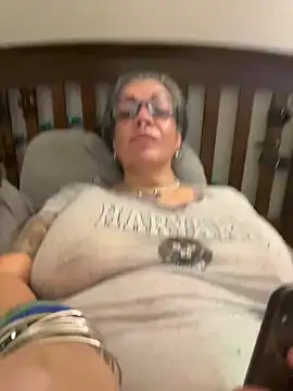 Snapshot of dieseldame1313 chatting on 02/24/25, 04:49 dieseldame1313 online show from 02/24/25, 04:49