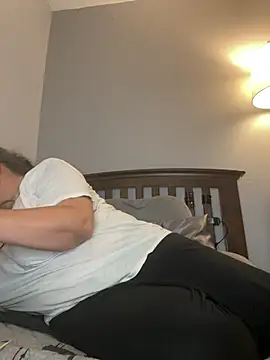 Snapshot of dieseldame1313 chatting on 03/12/25, 05:57 dieseldame1313 online show from 03/12/25, 05:57