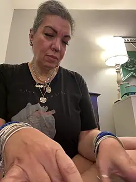 Snapshot of dieseldame1313 chatting on 03/22/25, 01:11 dieseldame1313 online show from 03/22/25, 01:11