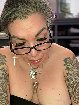 dieseldame1313 online show from 03/28/26, 02:55