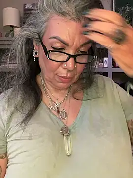 dieseldame1313 online show from 07/17/26, 10:25