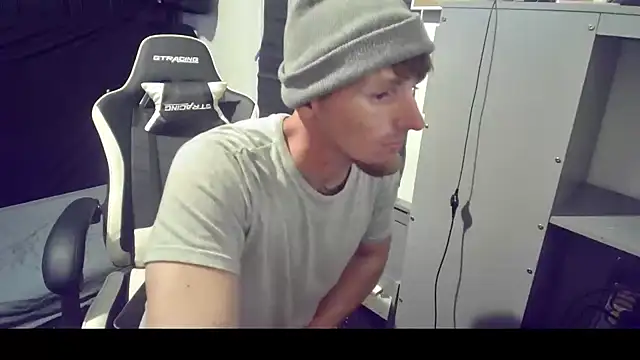 Robbin Bnks online show from 10/15/25, 05:29