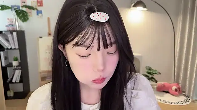 Momo-xx online show from 10/04/25, 11:58