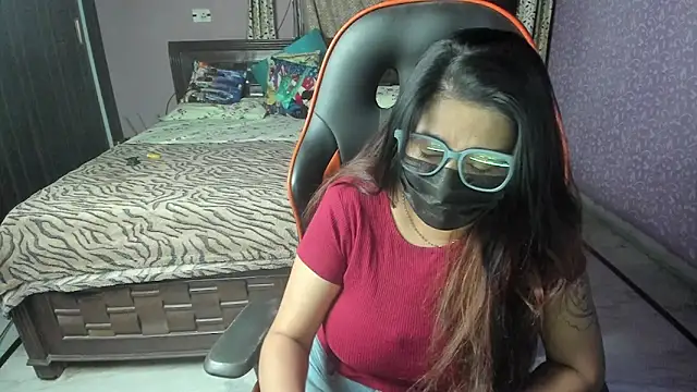 Snapshot of ShylaGill chatting on 10/26/25, 06:03 ShylaGill online show from 10/26/25, 06:03