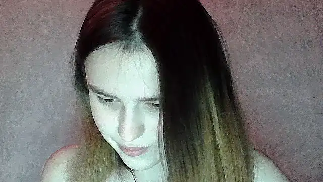 SweetLoraa online show from 12/13/25, 07:53