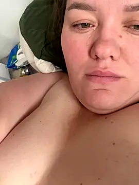 Snapshot of SunnyLeila2101 chatting on 10/03/25, 05:37 SunnyLeila2101 online show from 10/03/25, 05:37