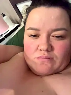 Snapshot of SunnyLeila2101 chatting on 10/05/25, 07:12 SunnyLeila2101 online show from 10/05/25, 07:12