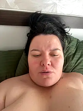 Snapshot of SunnyLeila2101 chatting on 10/24/25, 09:38 SunnyLeila2101 online show from 10/24/25, 09:38