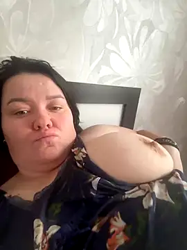 Snapshot of SunnyLeila2101 chatting on 11/12/25, 07:31 SunnyLeila2101 online show from 11/12/25, 07:31