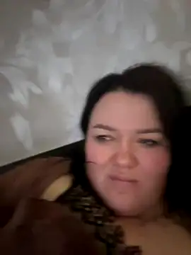 Snapshot of SunnyLeila2101 chatting on 11/26/25, 05:25 SunnyLeila2101 online show from 11/26/25, 05:25