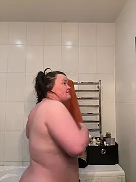 SunnyLeila2101 online show from 04/22/26, 03:31