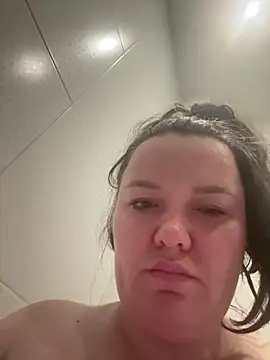 SunnyLeila2101 online show from 05/13/26, 09:33