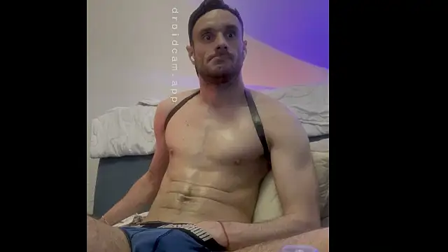 Snapshot of sexbooy27 chatting on 10/29/25, 10:33 sexbooy27 online show from 10/29/25, 10:33