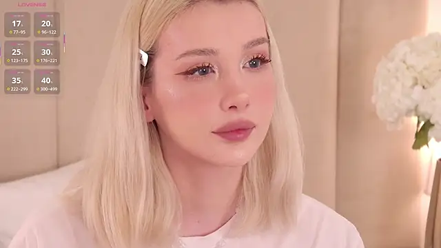 Snapshot of Nesolla chatting on 09/23/25, 07:17 Nesolla online show from 09/23/25, 07:17