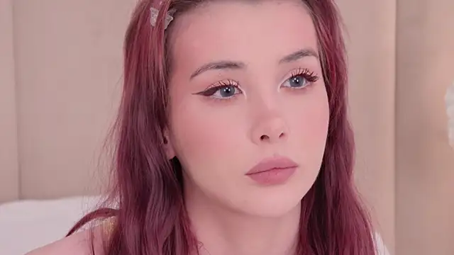 Snapshot of Nesolla chatting on 11/11/25, 10:48 Nesolla online show from 11/11/25, 10:48