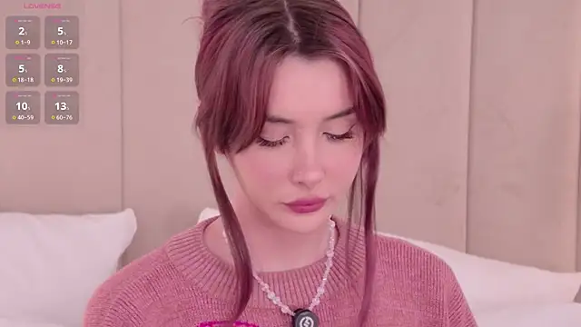 Snapshot of Nesolla chatting on 11/18/25, 03:38 Nesolla online show from 11/18/25, 03:38