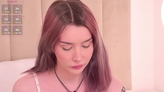 Snapshot of Nesolla chatting on 12/05/25, 11:41 Nesolla online show from 12/05/25, 11:41