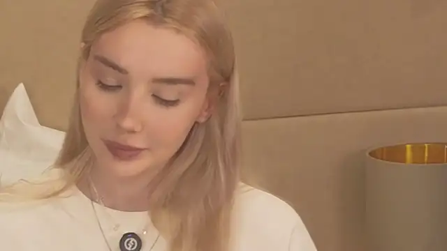 Snapshot of Nesolla chatting on 07/24/26, 10:46 Nesolla online show from 07/24/26, 10:46