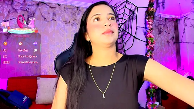 SophiaWalker 1 online show from 10/28/25, 11:03