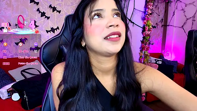 SophiaWalker 1 online show from 11/01/25, 11:45