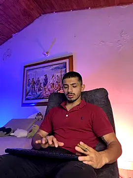 ArturoCardona  online show from 11/12/25, 01:11