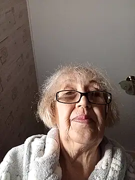 Anatolia5961 online show from 12/17/25, 07:03