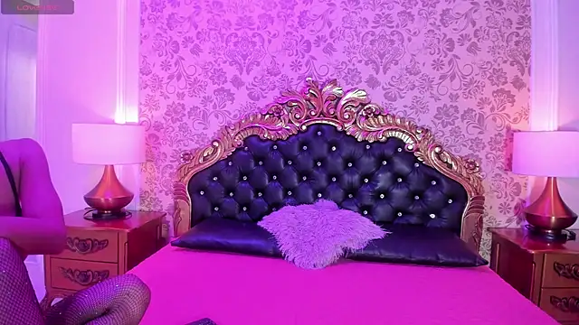 Lola Pierce online show from 09/16/25, 11:55