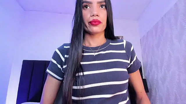 kaylaadams7 online show from 12/21/25, 11:39