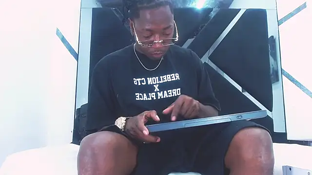 Black Fire10 online show from 09/25/25, 05:05