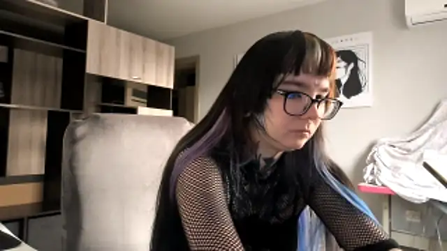 HighelikeGirl online show from 11/12/25, 06:58