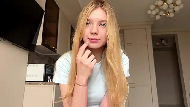 FruityXo online show from 03/27/26, 11:32