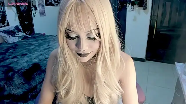 GothKitten666 online show from 04/18/26, 02:26