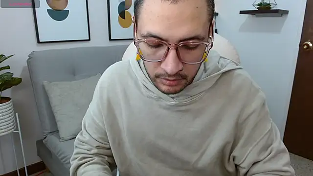   Damian    online show from 11/11/25, 10:43