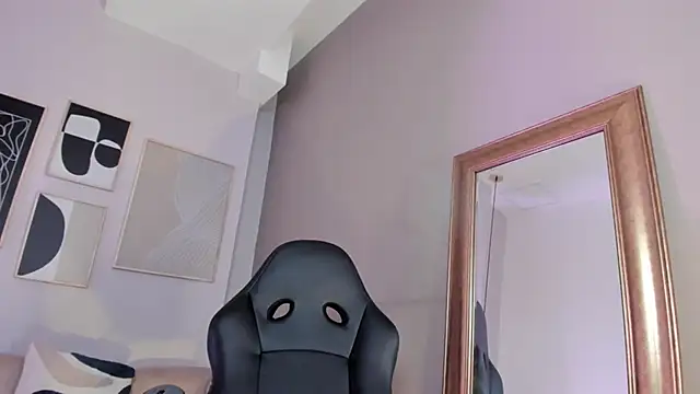 marie bass online show from 04/07/26, 01:44