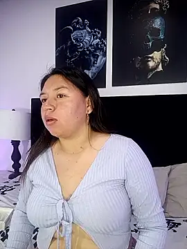 Snapshot of BellaRoux1 chatting on 09/13/25, 12:38 BellaRoux1 online show from 09/13/25, 12:38